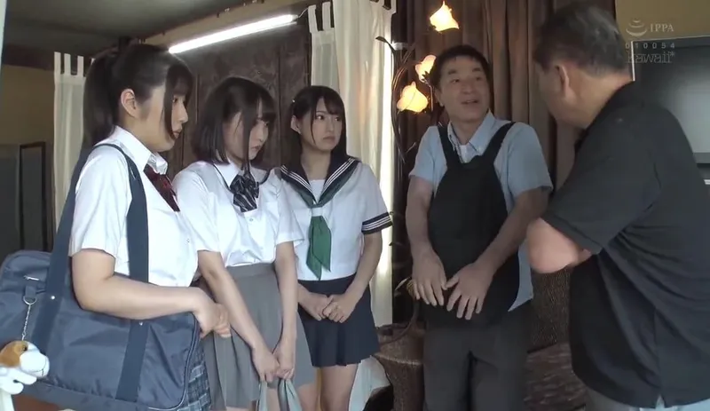 tải phim sex trung quốc,sex asuna hoshi,sex lái máy bay việt nam Thất nghiệp, ông bố khốn nạn dẫn 3 cô con gái đi bán dâm