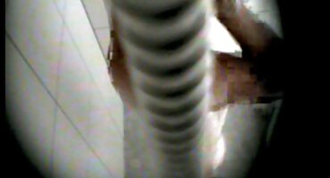 sex chau au mong to Làm quen với tiền điện tử để đổi lấy quan hệ tình dục với April Olsen. xxx đam mỹ